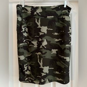 LuLaRoe “Cassie” Pencil Skirt